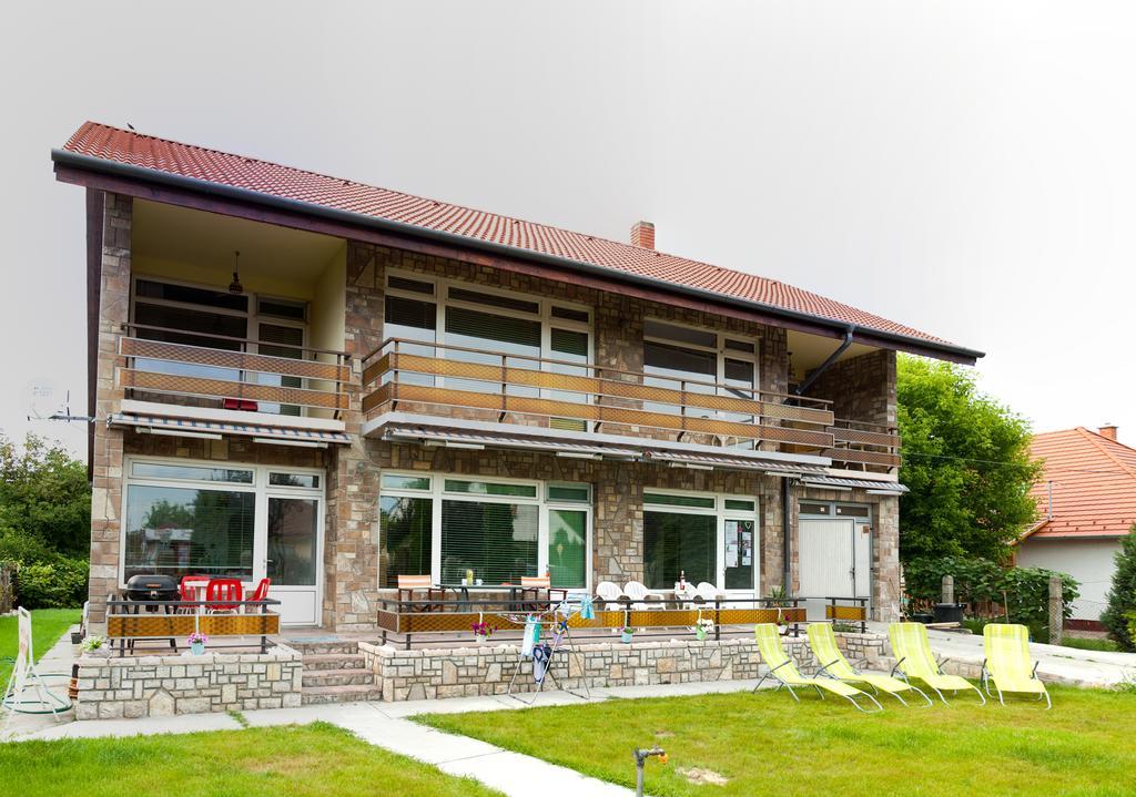 Boathouse Balatonlelle With Sauna Номер фото